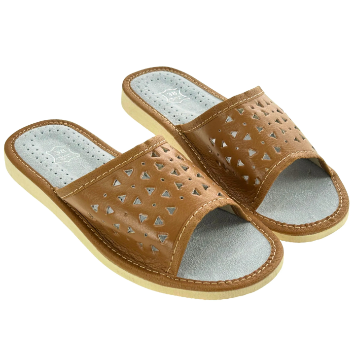 Brązowe skórzane kapcie, pantofle domowe damskie, kolorowe kapcie domowe